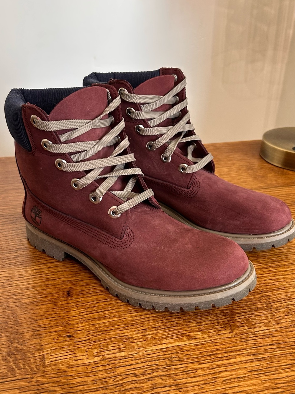 NWOT TIMBERLAND 6” PREMIUM NUBUCK LACE UP BOOTS